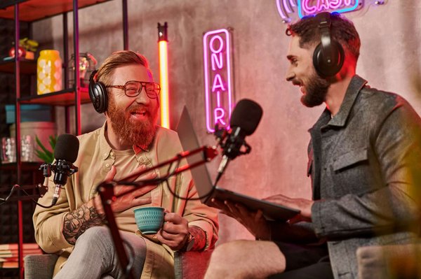 What are the Best Practices for Wearing Sheer Sleeve Blouses to the Office?